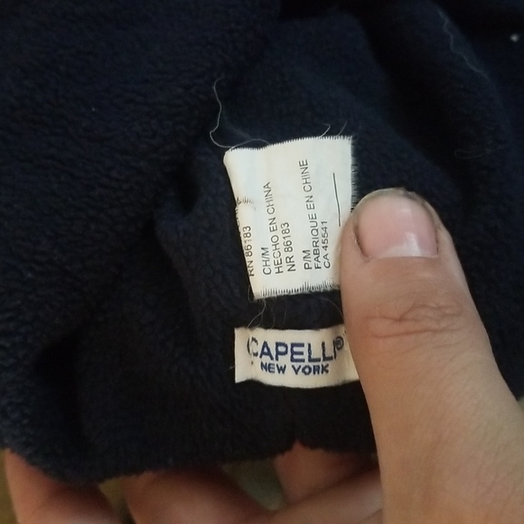 2 winter hats - Picture 2 of 5